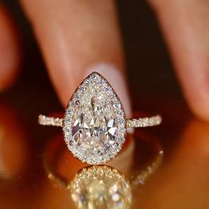 Elegant 925 Silver White Sapphire Ring!